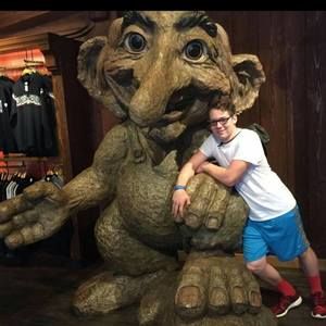 Meet your Posher, Aaron